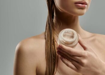 Como a máscara caseira de açúcar e café pode transformar seu cabelo