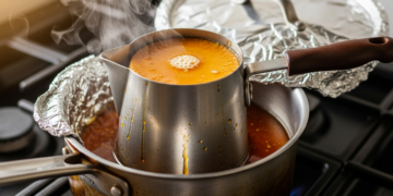 Essa receita de pudim na leiteira é fácil e fica pronto em 25 minutos