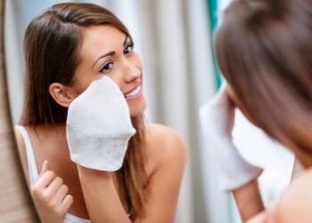 O passo a passo da maquiagem leve que será tendência absoluta em 2026