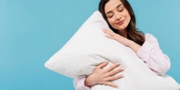 É só jogar SAL no seu travesseiro velho e ver o milagre acontrecer!