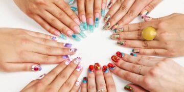 As cores de esmaltes que vão dominar 2026 e deixar suas unhas mais elegantes