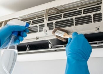 Aparelho limpo, consumo menor: veja como limpar seu ar-condicionado em casa e evitar visitas técnicas desnecessárias