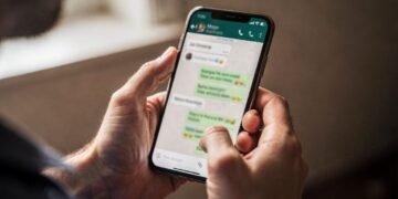 Meta AI agora está dentro do WhatsApp e quem achou que seria útil está se sentindo vigiado com as respostas e sugestões automáticas