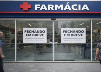 A Ultrafarma vai fechar sete lojas físicas