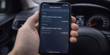 Cobrança indevida em restaurante gera alerta de segurança