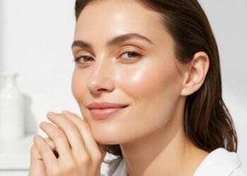 Maquiagem pesada nunca mais: a nova tendência "fresh skin" que rejuvenesce a pele e vai bombar
