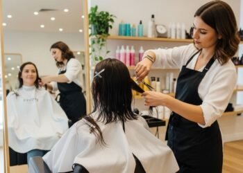 Sem tempo para o salão? Conheça o corte de cabelo que cresce bonito sem manutenção