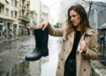 A bota que resolve dias de chuva sem perder o estilo
