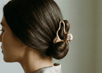 Acessórios de cabelo que combinam com todos os tipos de fio