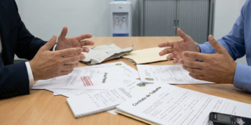 Funcionário foi demitido por justa causa e a Justiça viu tudo diferente