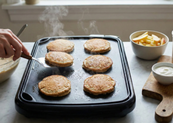 Receita fácil de bolinho de maçã saudável