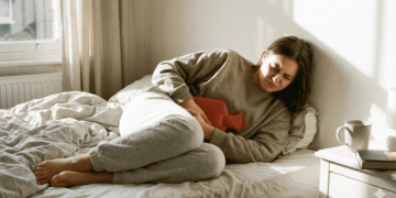 Como cuidar do corpo durante a menstruação sem dor e com mais energia