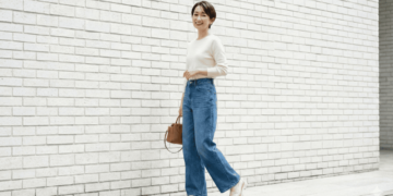 Baixinha pode usar wide leg? Saiba como alongar a silhueta sem salto