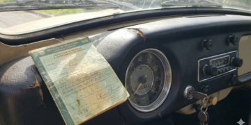 Quem tem carro antigo precisa ficar atento ao que muda em 2026