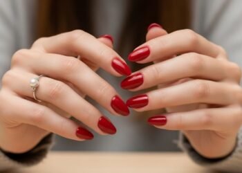 A unha mais pedida dos salões não é quadrada, nem bailarina: é esse estilo e tem um motivo claro para isso