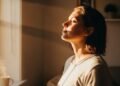 Especialistas revelam o efeito real da luz do dia no seu corpo e por que você deveria sair de casa de manhã