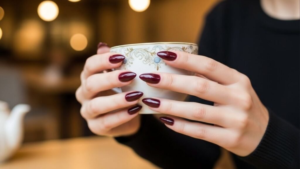 A unha mais pedida dos salões não é quadrada, nem bailarina: é esse estilo e tem um motivo claro para isso