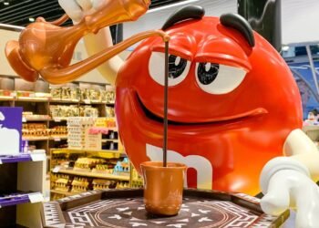 M&Ms não é só chocolate! O que existe por trás dessas bolinhas coloridas