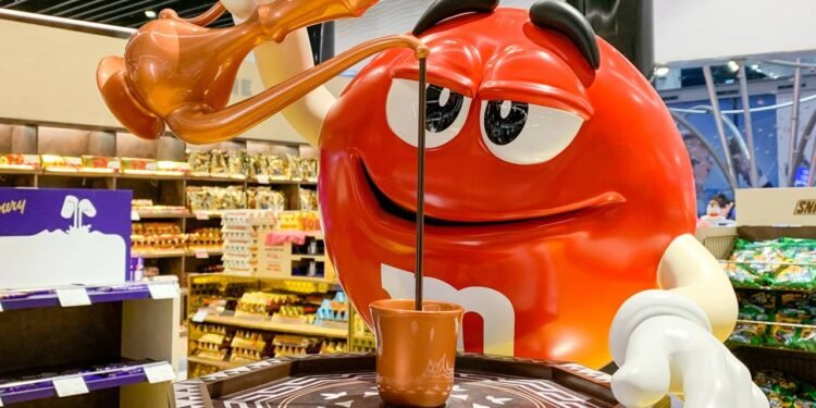 M&Ms não é só chocolate! O que existe por trás dessas bolinhas coloridas