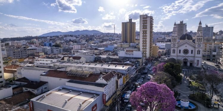 Pouso Alegre atrai moradores com qualidade de vida e indústria forte // Créditos: depositphotos.com / PedroTruffi