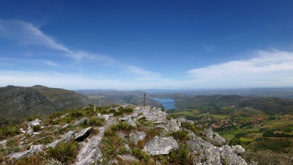 A menos de 2 horas de BH fica o paraíso que pessoas do mundo inteiro vêm para conhecer: cachoeiras de águas cristalinas e 1.700 espécies de plantas

