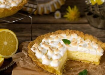 Torta de limão sem forno fácil e perfeita