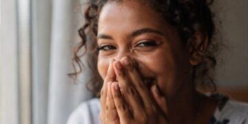 Esse ato simples pode melhorar sua circulação liberar dopamina e ainda baixar a pressão arterial segundo médicos e neurocientistas