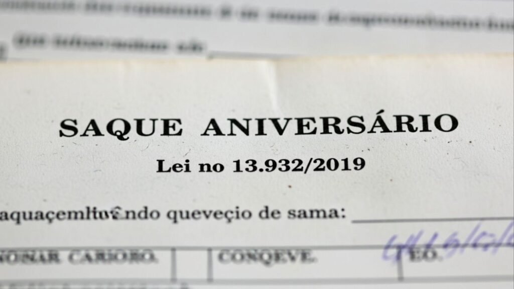 Se você foi demitido e escolheu o Saque-Aniversário, o bloqueio acabou e o seu dinheiro pode estar disponível ainda hoje