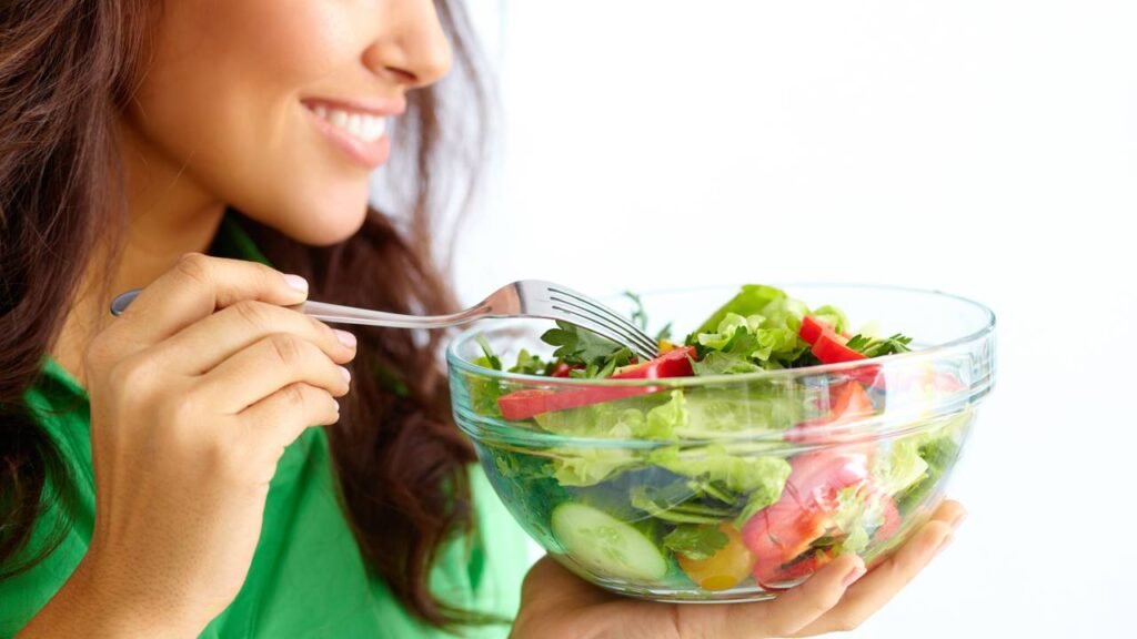 Os alimentos que não podem faltar em um almoço saudável