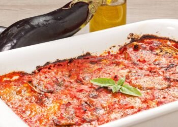 Berinjela à parmegiana que conforta e alimenta bem