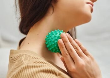 Pés cansados? Aprenda a relaxar a sola dos pés em dois minutos