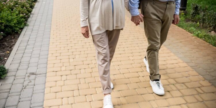 Os benefícios e efeitos de caminhar todos os dias para sua saúde