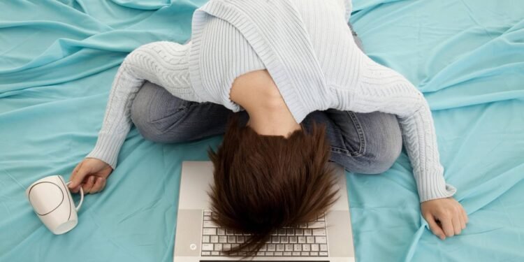 O sistema imunológico psicológico explica por que você está sempre cansada