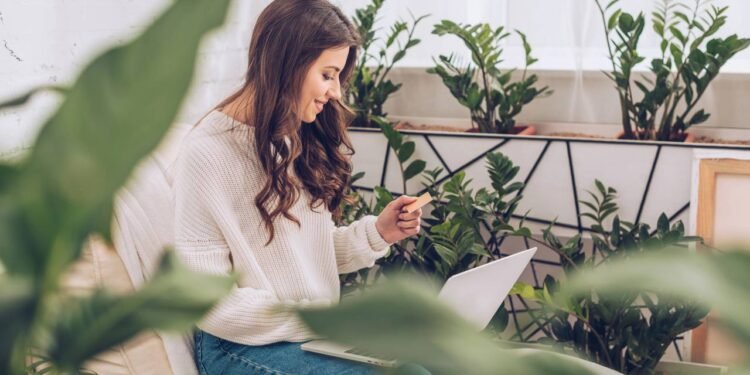 A expressão melhores plantas para decorar a casa geralmente se refere a espécies bonitas - Créditos: depositphotos.com / AndrewLozovyi