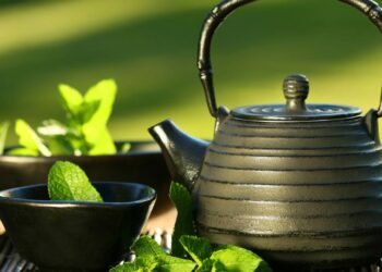 Os chás naturais mais eficazes para aliviar o estômago