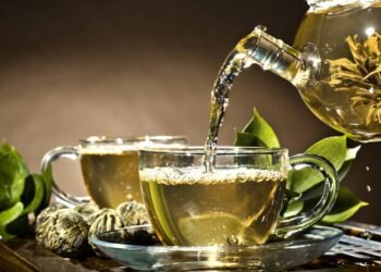 Estes chás de planta vão fazer você dormir 5 vezes melhor