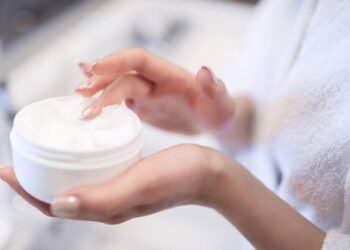 Nova fase da Dove investe em ciência, autoestima e cuidados com a pele