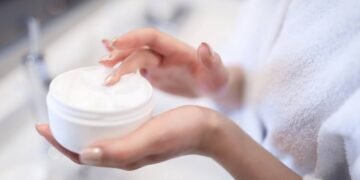 Nova fase da Dove investe em ciência, autoestima e cuidados com a pele