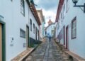 Essa cidade de Minas Gerais surpreende com qualidade de vida em meio a um cenário colonial