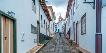 Essa cidade de Minas Gerais surpreende com qualidade de vida em meio a um cenário colonial