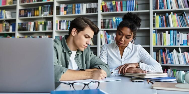 Três técnicas cientificamente comprovadas para melhorar nos estudos