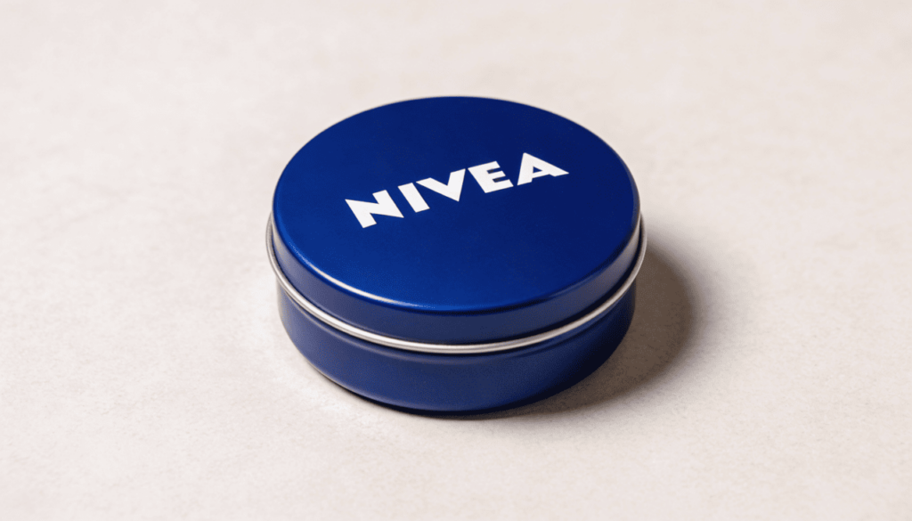 O uso mais improvável da lata azul da Nivea que poucos conhecem