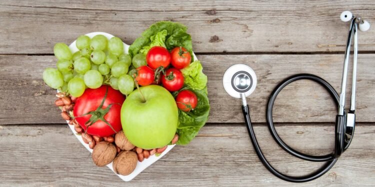 Quatro frutas que DESTROEM sua memória e outras 4 que te protegem da demência