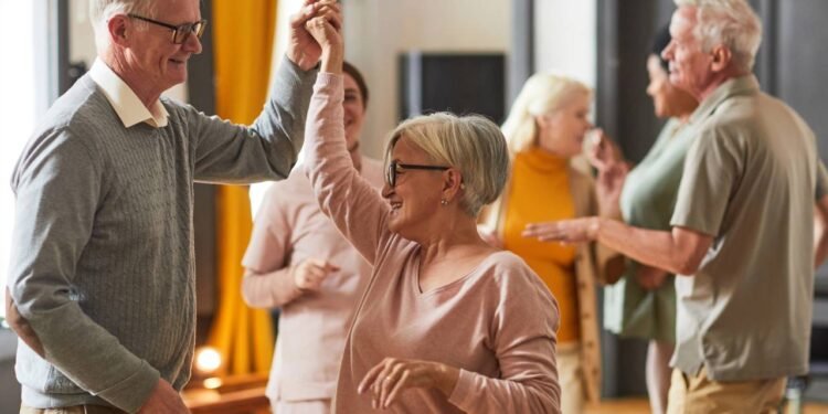 A sarcopenia é a perda progressiva de massa e força muscular que costuma aparecer a partir da maturidade - Créditos: depositphotos.com / SeventyFour