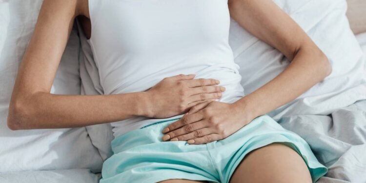 Em momentos de baixa produção hormonal, essas moléculas podem ter uma leve ação parecida com a do estrogênio - Créditos: depositphotos.com / HayDmitriy