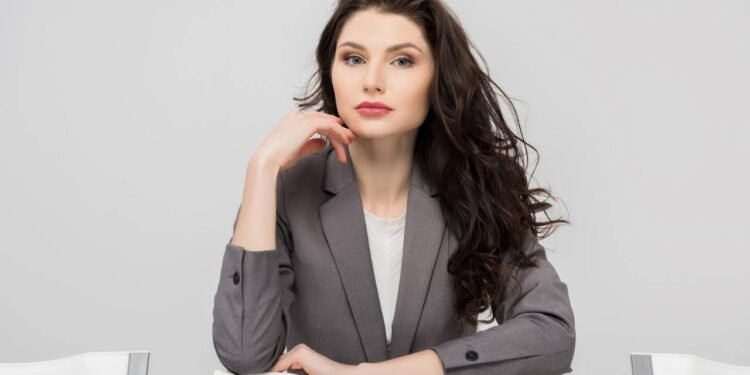 Como ficar até 10x mais atraente sem mudar NADA na sua aparência, segundo a psicologia