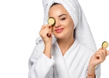 Funciona ou é mito? Veja o que o pepino realmente faz pelas suas olheiras