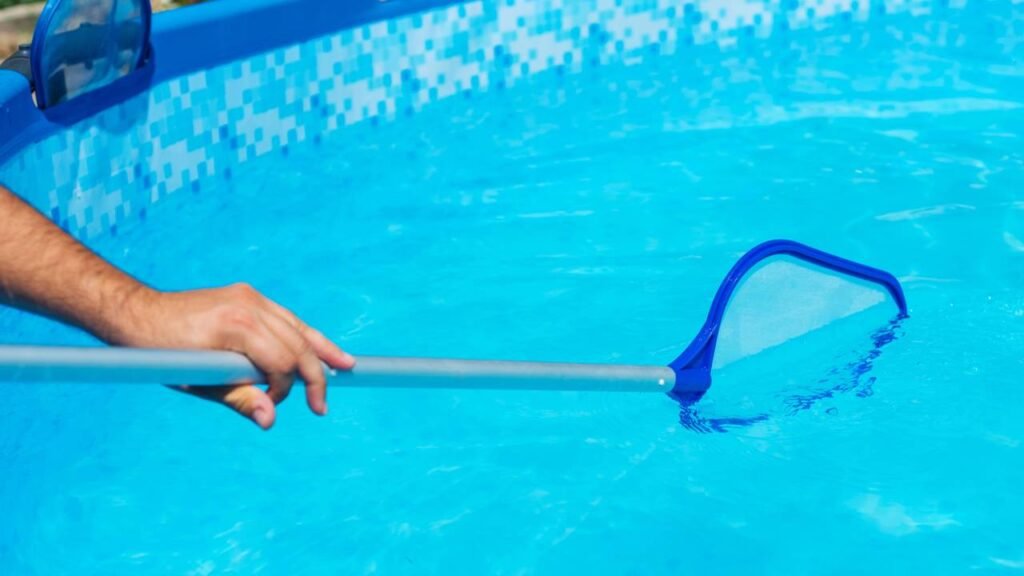 Limpar piscina de lona ficou mais fácil e barato