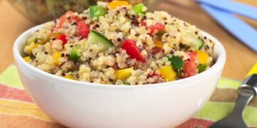 Proteína completa no prato, saiba os benefícios da quinoa para a saúde