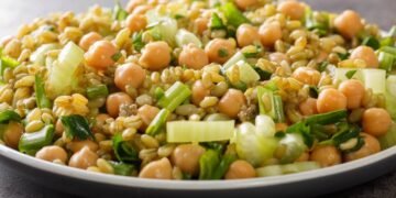 A salada de grão-de-bico que todo mundo está fazendo